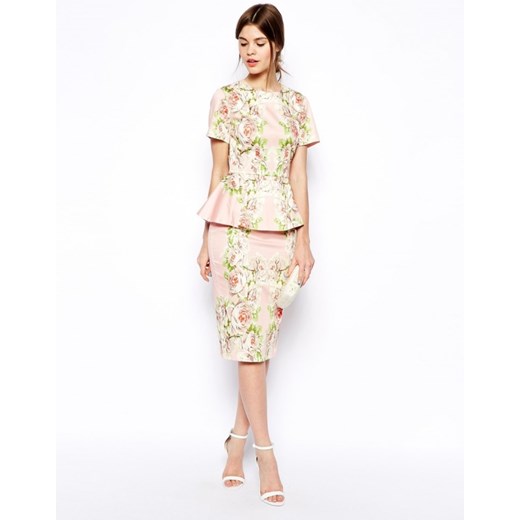 Asos Premium   Sukienka w Kwiaty aleja-mody bezowy baskinki