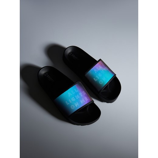 Cropp - Klapki z efektem reflective - Wielobarwny Cropp 39 Cropp