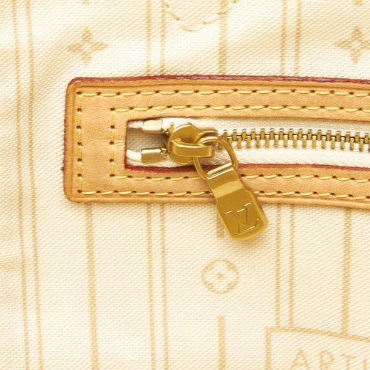 Biała shopper bag Louis Vuitton na ramię