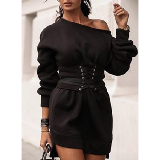 Sukienka Cikelly dopasowana czarna z asymetrycznym dekoltem dresowa mini 