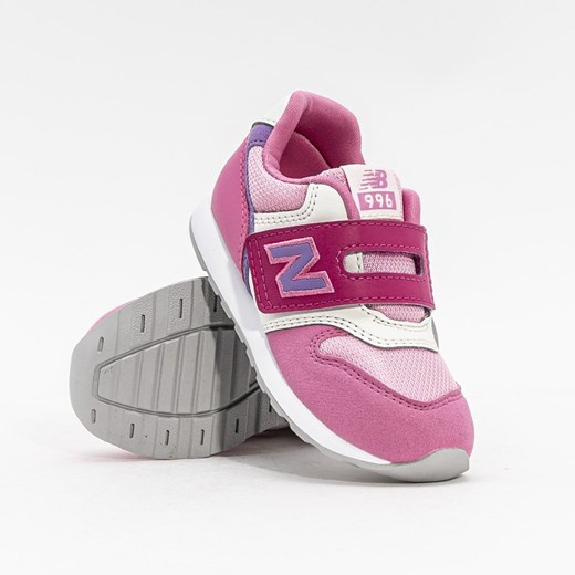 Buty sportowe dziecięce New Balance na rzepy 