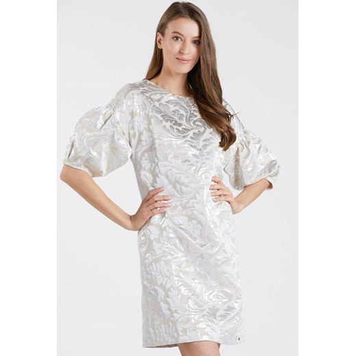 Żakardowa sukienka z bufiastymi rękawami ze sklepu MONNARI w kategorii Sukienki - zdjęcie 114877103