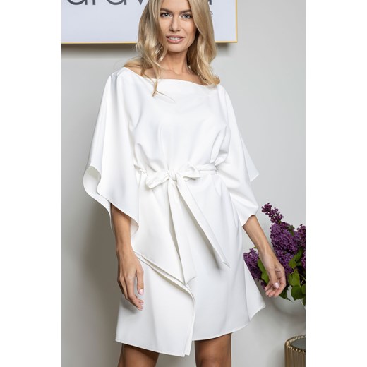 Sukienka LA DIVA oversize z paskiem biała Maravilla Boutique uniwersalny Maravilla Boutique 