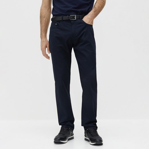 Reserved - Bawełniane spodnie regular fit z paskiem - Granatowy Reserved 30 Reserved okazja