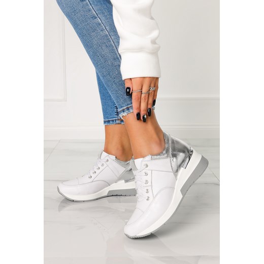 Białe sneakersy Casu buty sportowe sznurowane na koturnie polska skóra 420 Casu okazyjna cena Casu.pl