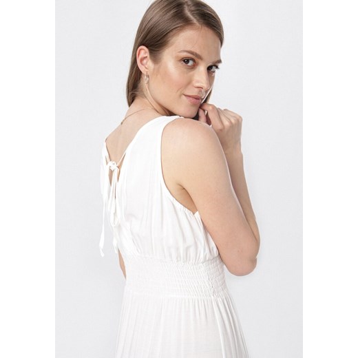 Sukienka Born2be maxi trapezowa z dekoltem w serek