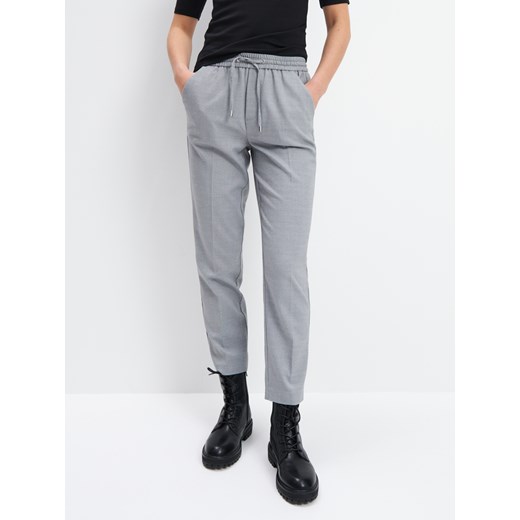Mohito - Eleganckie joggery - Szary Mohito 34 wyprzedaż Mohito