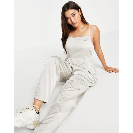 Reebok Premium – Satynowy kombinezon w kolorze szarobeżowym-Neutralny Reebok S Asos Poland