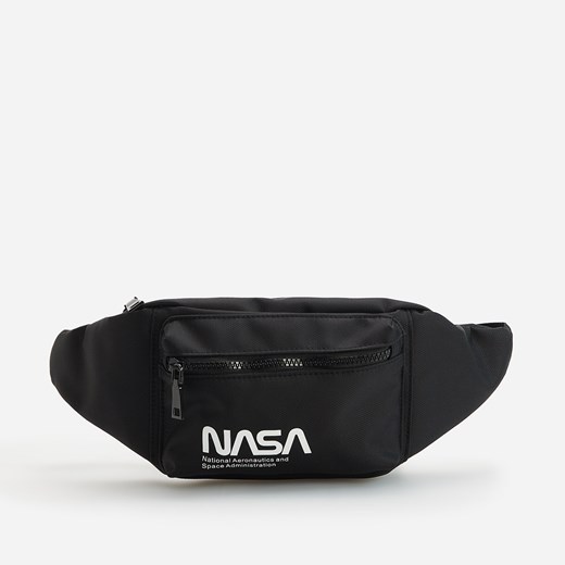 Reserved - Saszetka NASA - Czarny Reserved ONE SIZE okazyjna cena Reserved