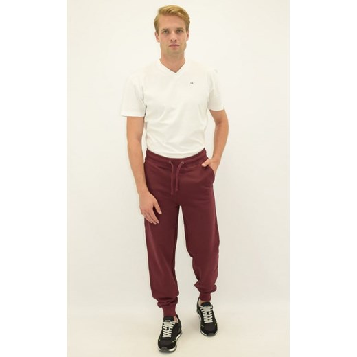 spodnie męskie dresowe calvin klein bordowe ze sklepu Royal Shop w kategorii Spodnie męskie - zdjęcie 120138714