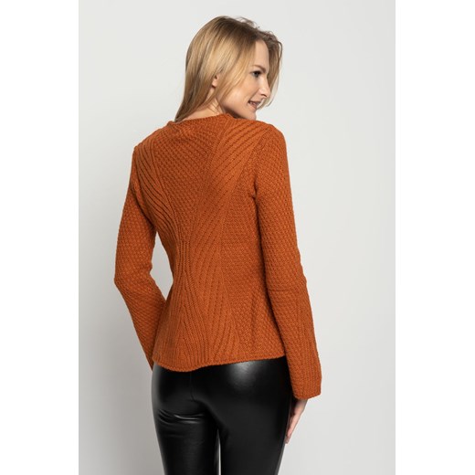 Karmelowy sweter z szerokimi rękawami Mkm 40 BIALCON