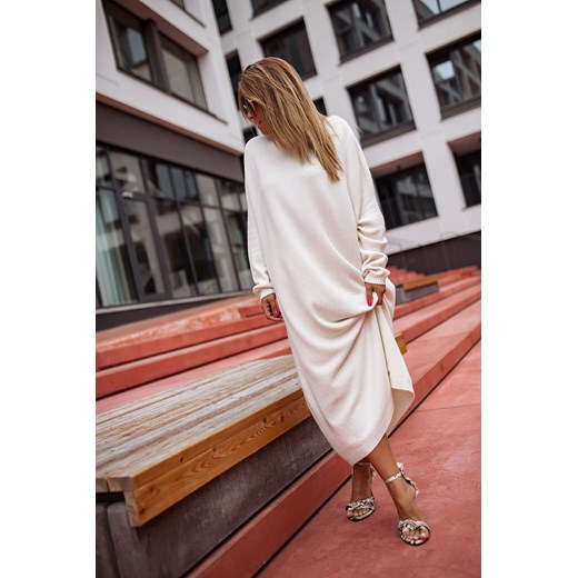 Sukienka Bastet Fashion z długim rękawem