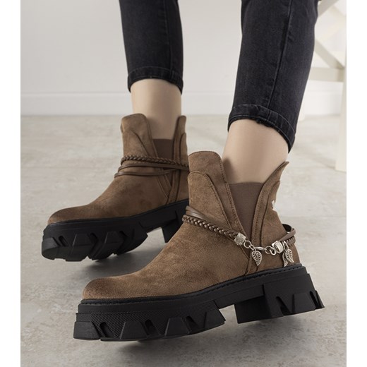 Botki na platformie na jesień 