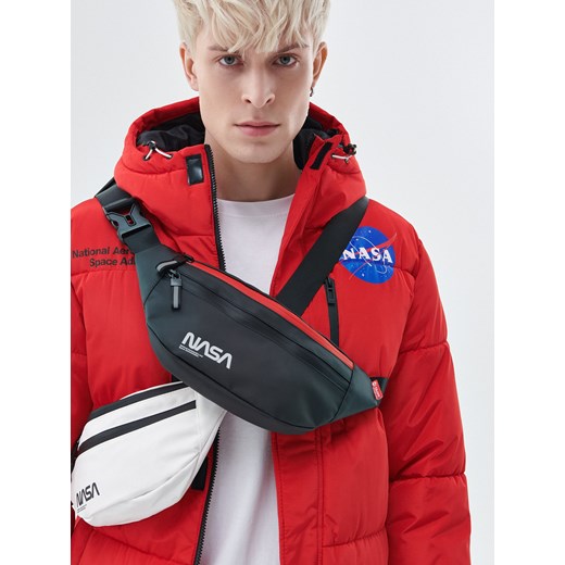 Cropp - Saszetka NASA - Czarny Cropp Uniwersalny Cropp