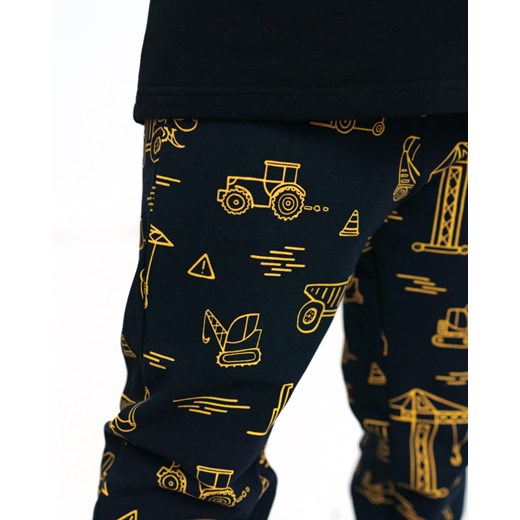 Baggy dresowe pojazdy Mamaiti 116/122 Mamaiti
