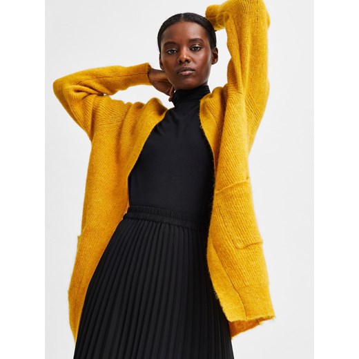 Sweter damski Selected Femme żółty casual z bawełny z dekoltem w serek 