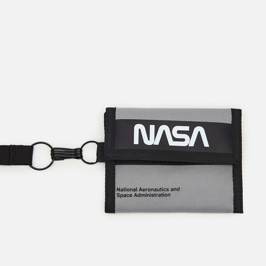 Cropp - Portfel z paskiem NASA - Jasny szary Cropp Uniwersalny Cropp