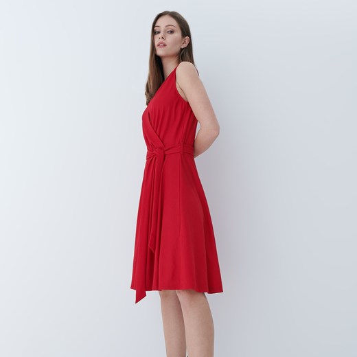 Mohito - Kopertowa sukienka Eco Aware - Czerwony Mohito XXS wyprzedaż Mohito