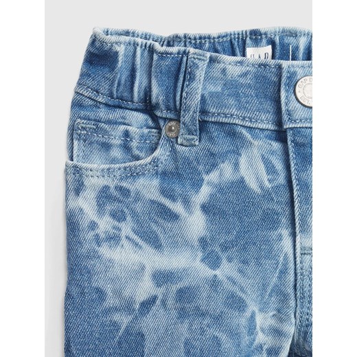 Niebieskie dziewczęce szorty niemowlęce, elastyczne, wciągane szorty jeansowe w kolorze tie-dye wi - 80-86 Gap 80-86 wyprzedaż Differenta.pl