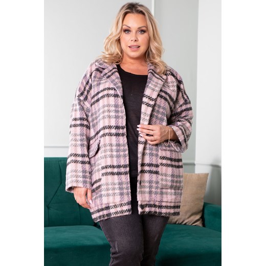 Kurtka modny z kieszeniami grubo tkany zapinany na guziki ORIANA w różowo-szarą kratę Plus Size karko.pl