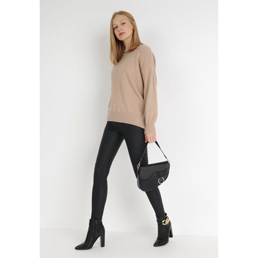 Sweter damski Born2be z dekoltem v
