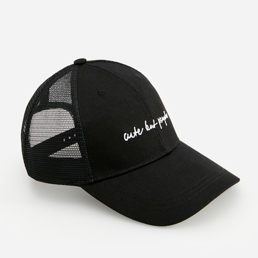 Reserved - Bawełniana czapka z daszkiem i haftowanym napisem - Czarny Reserved ONE SIZE promocyjna cena Reserved