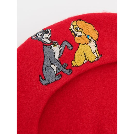 Reserved - Wełniany beret z haftem Zakochany Kundel - Czerwony Reserved M/L promocja Reserved