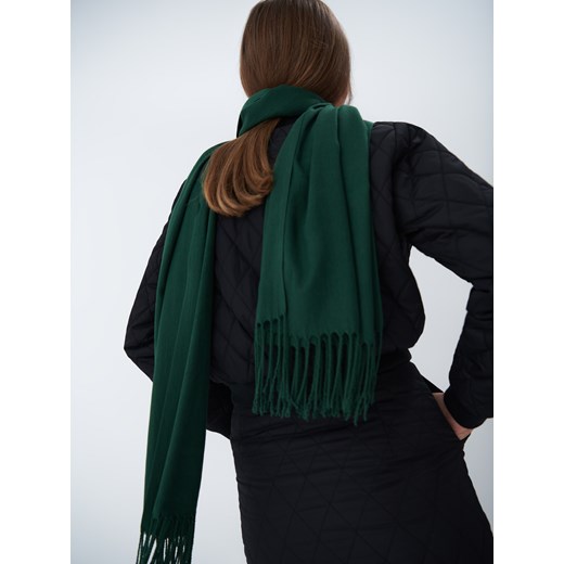 Mohito - Gładki szalik z frędzlami - Khaki Mohito ONE SIZE Mohito