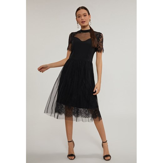 Sukienka MONNARI midi z krótkim rękawem elegancka