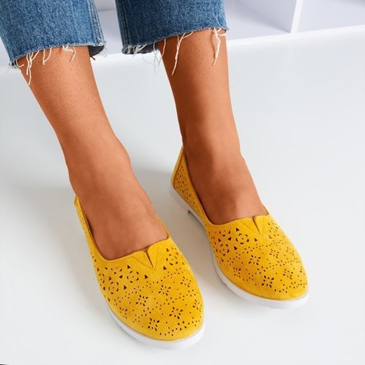 Musztardowe mokasyny ażurowe Rewita - Obuwie Royalfashion.pl 38 royalfashion.pl