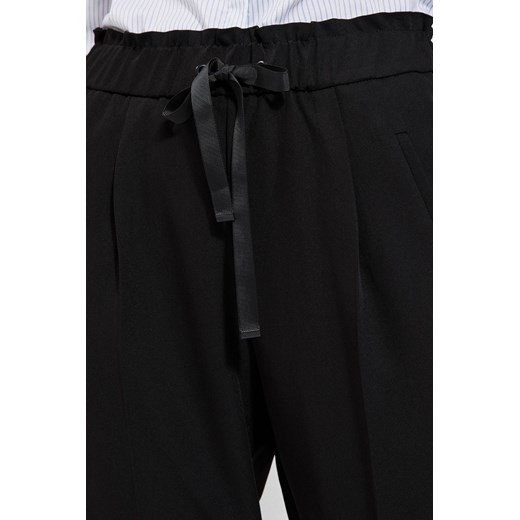 Spodnie z prostymi nogawkami i wiązaniem w pasie ze sklepu Moodo.pl w kategorii Spodnie damskie - zdjęcie 126162254