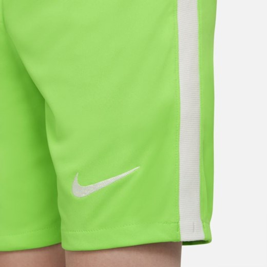 Spodenki chłopięce zielone Nike 