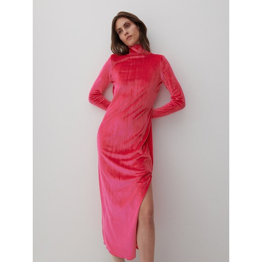 Reserved - Welurowa sukienka maxi - Różowy Reserved M Reserved