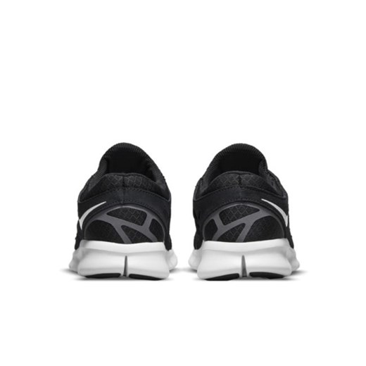 Czarne buty sportowe męskie Nike na wiosnę 