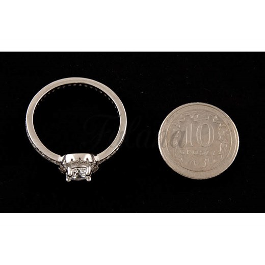 Pierścionek srebrny z okrągłą cyrkonią p0198 - 2g. Falana Falana