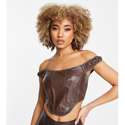 Bluzka damska Missguided z okrągłym dekoltem skórzana z krótkim rękawem