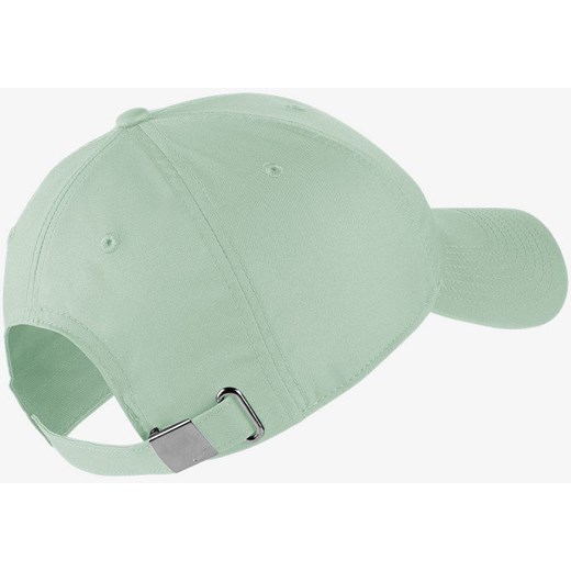 Czapka bejsbolówka NIKE z daszkiem METAL SWOOSH DRI-FIT Nike uniwersalny www.fun4sport.pl wyprzedaż