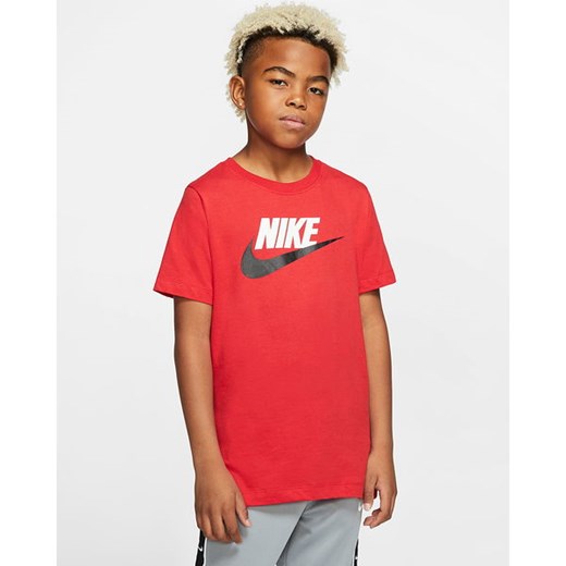 Koszulka chłopięca NSW Basic Futura Nike Nike S okazyjna cena SPORT-SHOP.pl