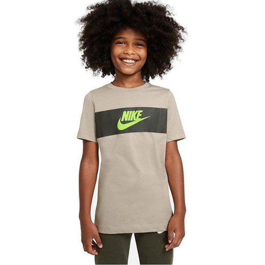 Koszulka chłopięca Sportswear Tee Chest Panel Nike Nike S okazja SPORT-SHOP.pl