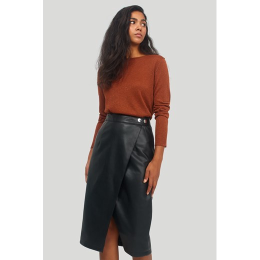 Dopasowany sweter z połyskującą nitką Greenpoint 36 Greenpoint.pl