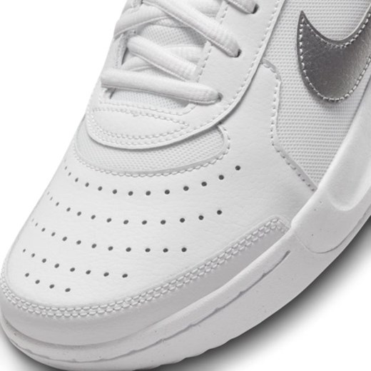 Buty sportowe damskie Nike do tenisa zoom wiązane na płaskiej podeszwie 