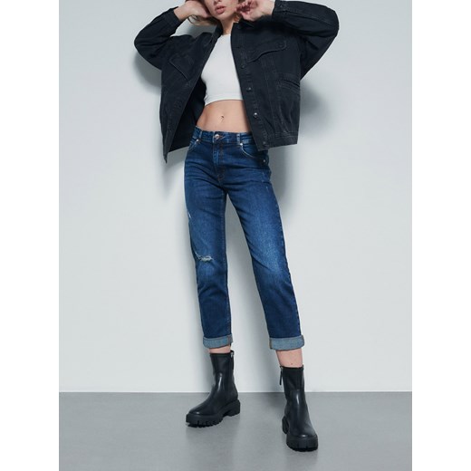 Reserved jeansy damskie w miejskim stylu