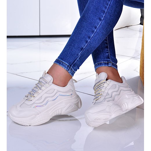 Beżowe damskie sneakersy sznurowane /D8-2 10470 S295/ ze sklepu Pantofelek24.pl w kategorii Buty sportowe damskie - zdjęcie 129338434