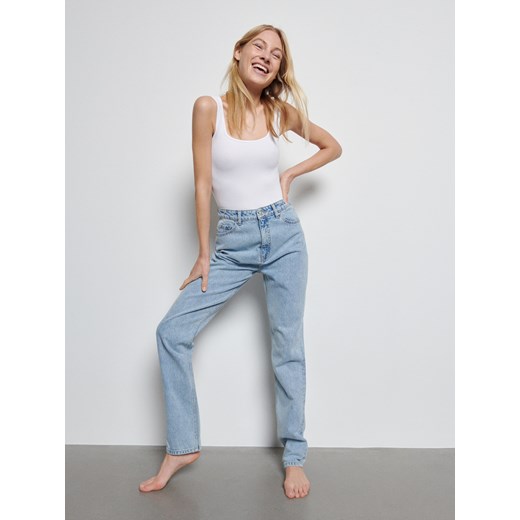 Jeansy damskie Reserved w miejskim stylu