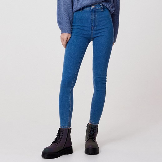 Cropp - Niebieskie jeansy skinny - Niebieski Cropp 36 Cropp