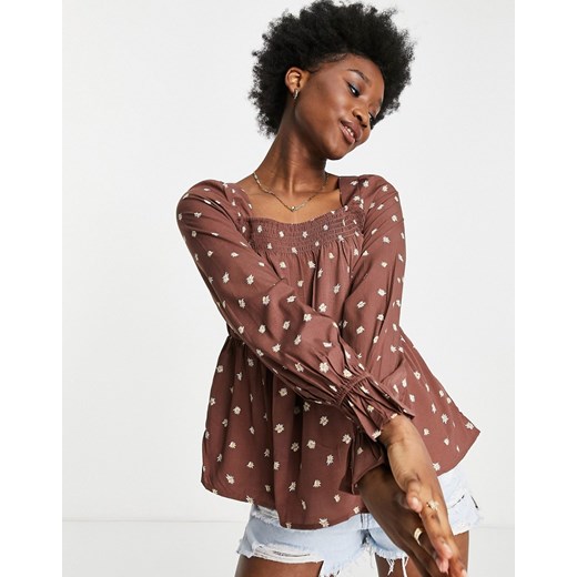 Influence – Brązowa bluzka w haftowane kwiaty z kwadratowym dekoltem i Influence 40 Asos Poland wyprzedaż