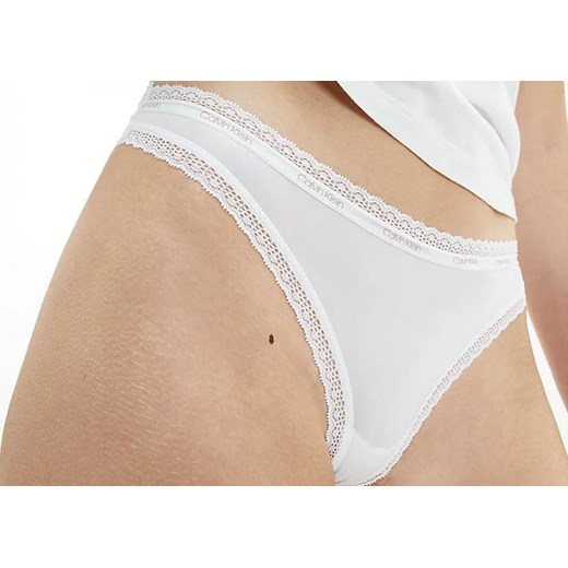 Stringi Calvin Klein ze sklepu Darbut w kategorii Majtki damskie - zdjęcie 132148204