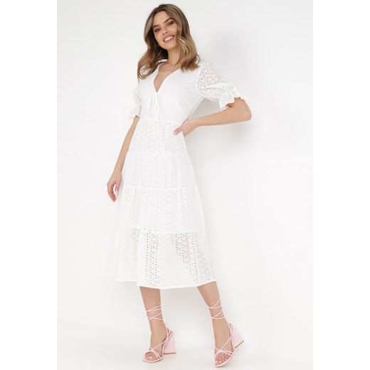 Biała Sukienka Galyllis ze sklepu Born2be Odzież w kategorii Sukienki - zdjęcie 132200351