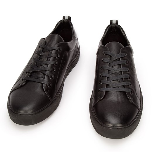 Męskie sneakersy skórzane z lakierowaną wstawką czarne ze sklepu WITTCHEN w kategorii Trampki męskie - zdjęcie 132433481