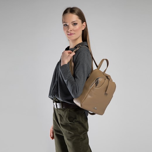Damski plecak skórzany minimalistyczny Wittchen okazyjna cena WITTCHEN